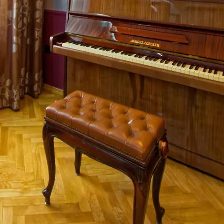 Laura - Krk By Guide *